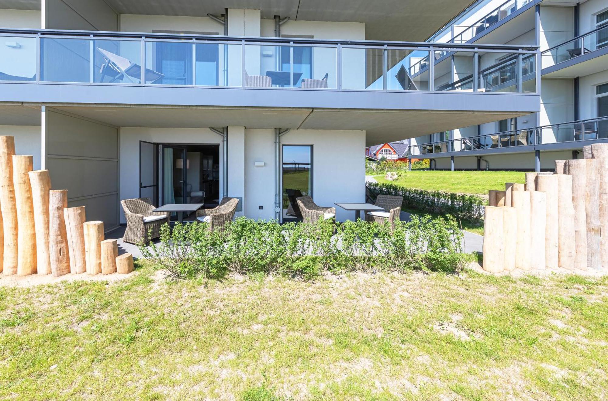 Zwei Wasser - Strandhaus Alte Seefahrtschule Aparthotel Wustrow  Exterior photo
