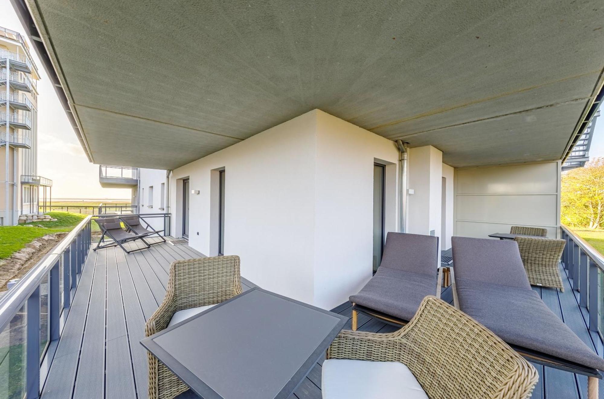 Zwei Wasser - Strandhaus Alte Seefahrtschule Aparthotel Wustrow  Exterior photo